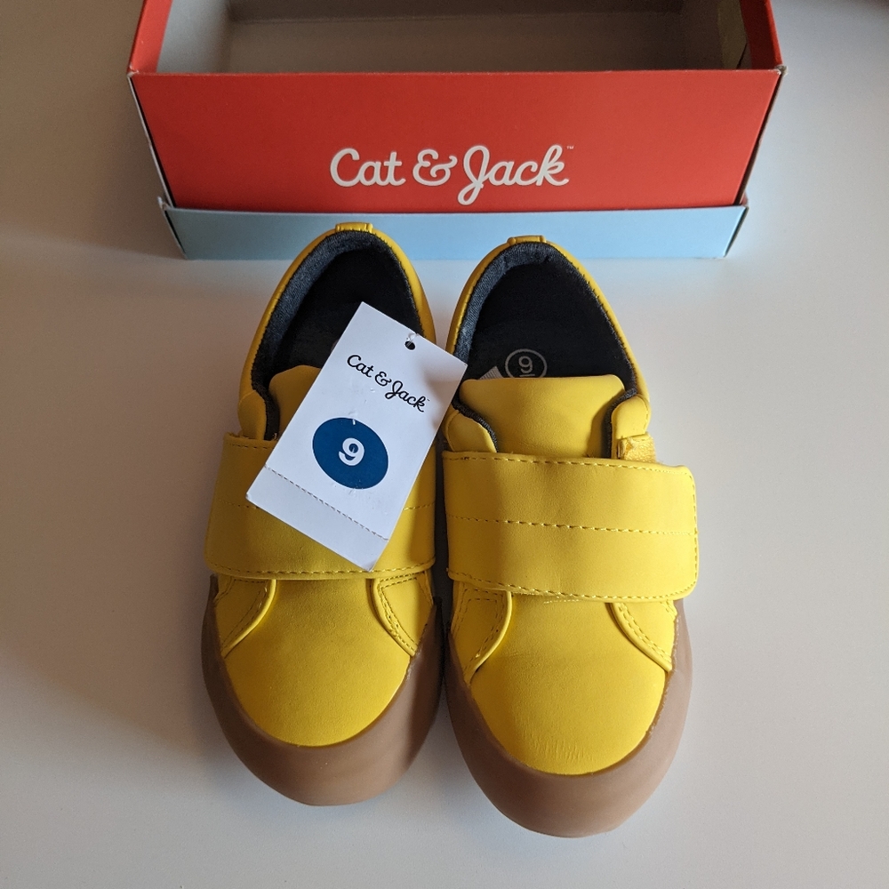New With Tags and Box Cat&Jack size 9 Toddler Color  Mustard Yellow Shoes